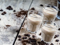 Baileys (Irish Cream / Sahne Likör) selbst herstellen