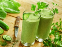 Grüne Smoothies mit Standmixer selbst herstellen