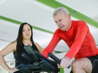 Ist ein Heimtrainer oder Ergometer für Senioren sinnvoll?