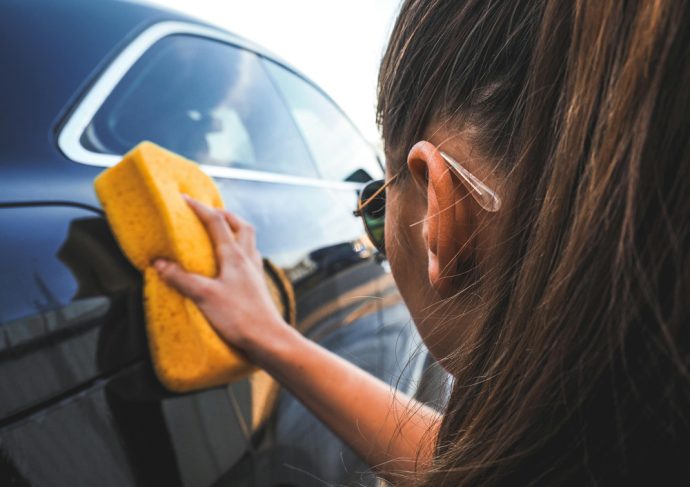 vogelkot-vom-auto-mit-hausmitteln-entfernen-690x487 Vogelkot vom Auto mit Hausmitteln entfernen