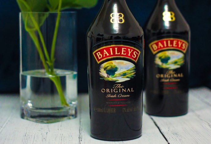 wie-lange-ist-eine-angebrochene-flasche-baileys-noch-haltbar-690x471 Wie lange ist eine angebrochene Flasche Baileys noch haltbar?